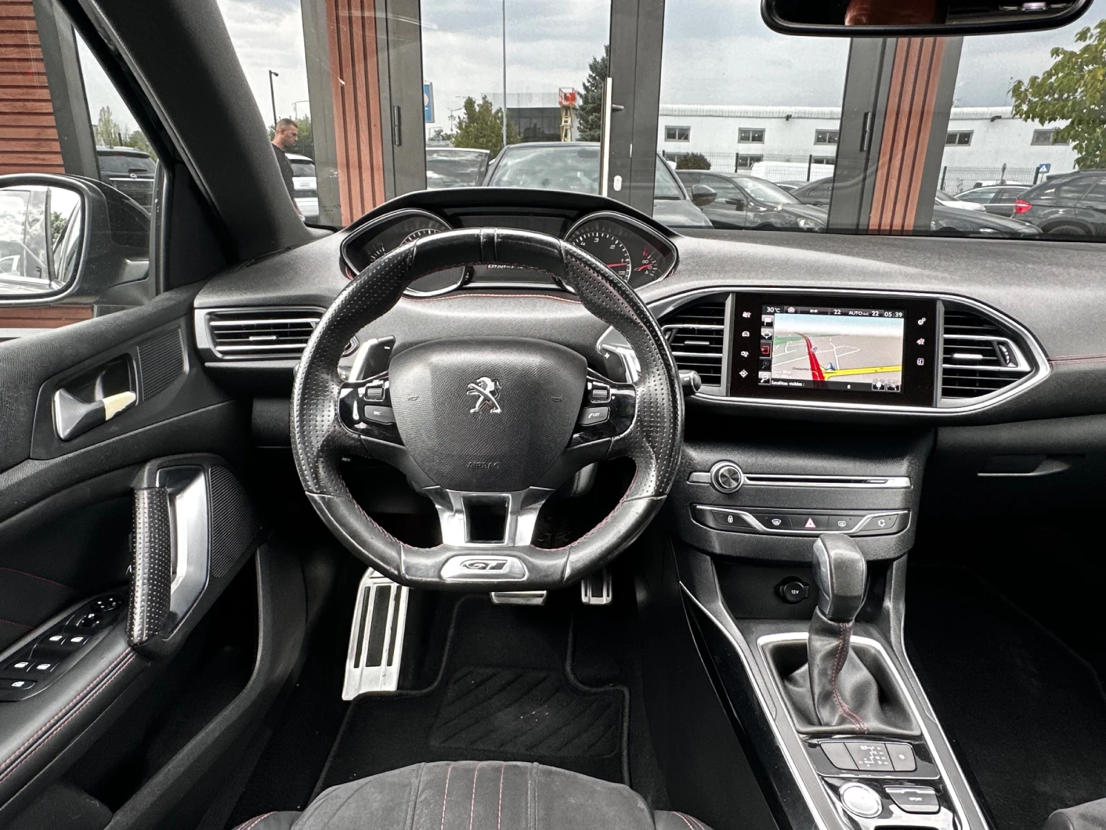 Peugeot 308 GT 2.0 blueHdi KeyLessGO Панорама Камера, снимка 10 - Автомобили и джипове - 56186003