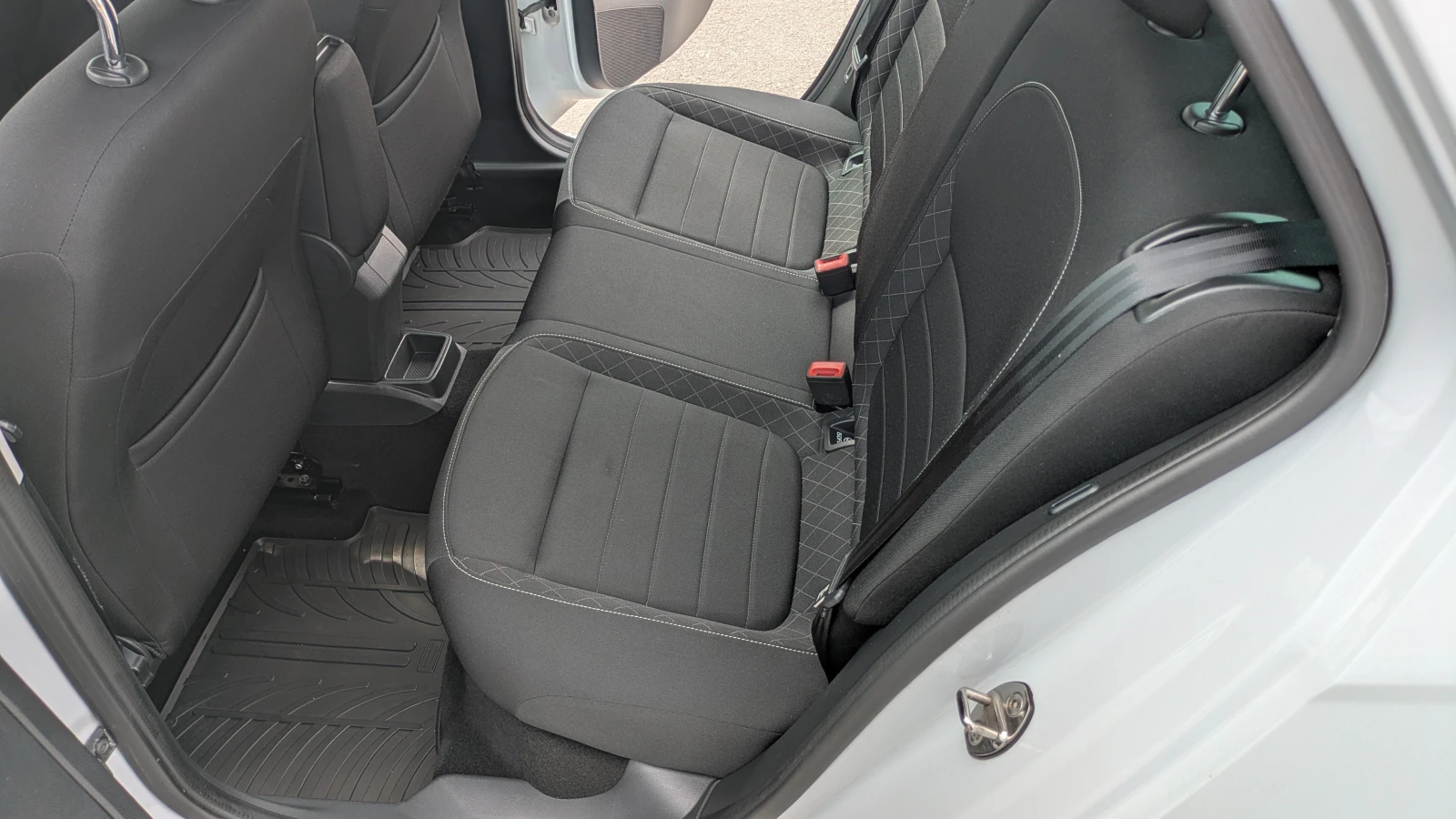 Skoda Fabia, снимка 7 - Автомобили и джипове - 56246573