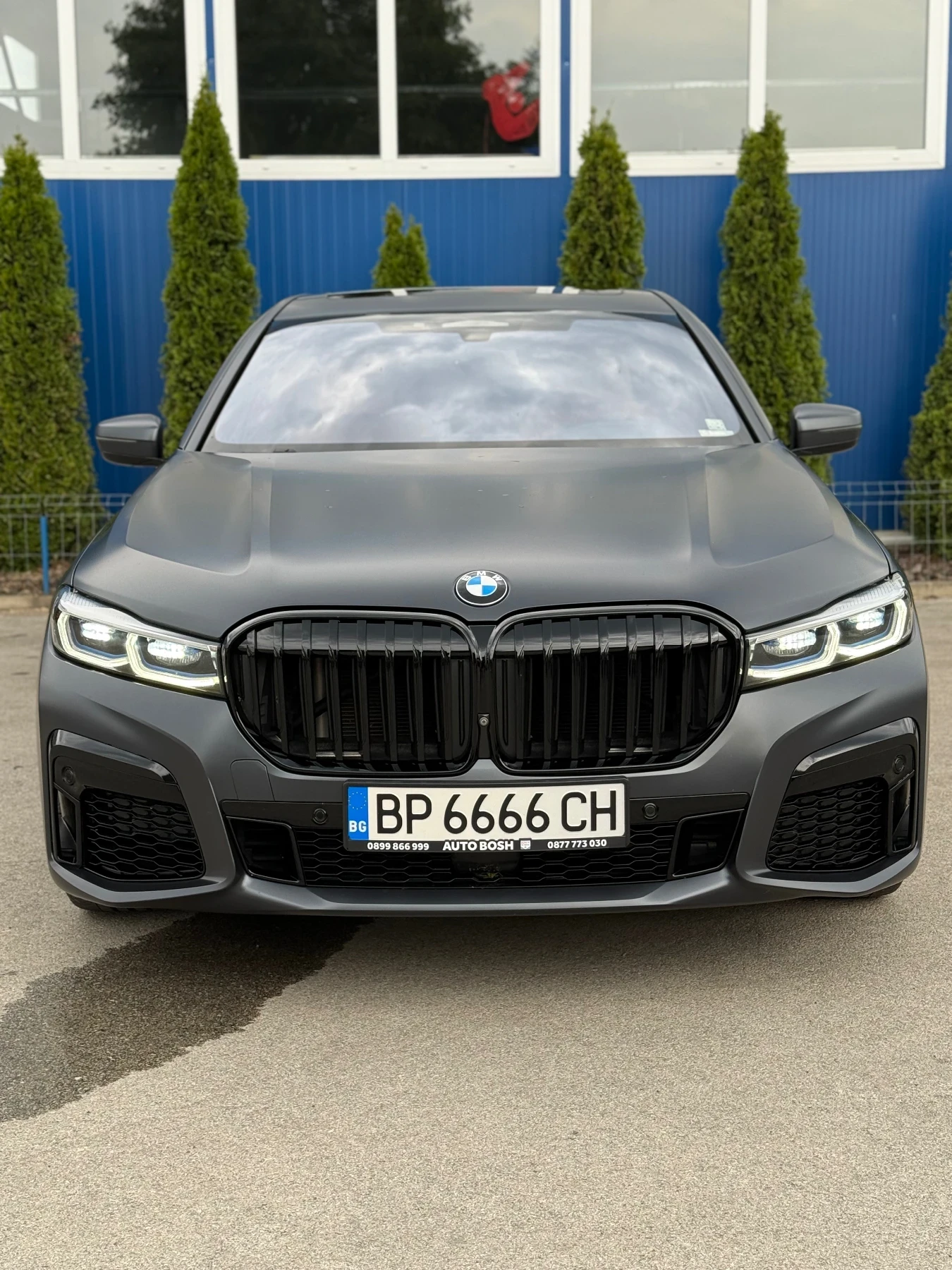 BMW 740 * INDIVIDUAL* FULL* M PACK* H&K* MASSAGE* SERVICE 
