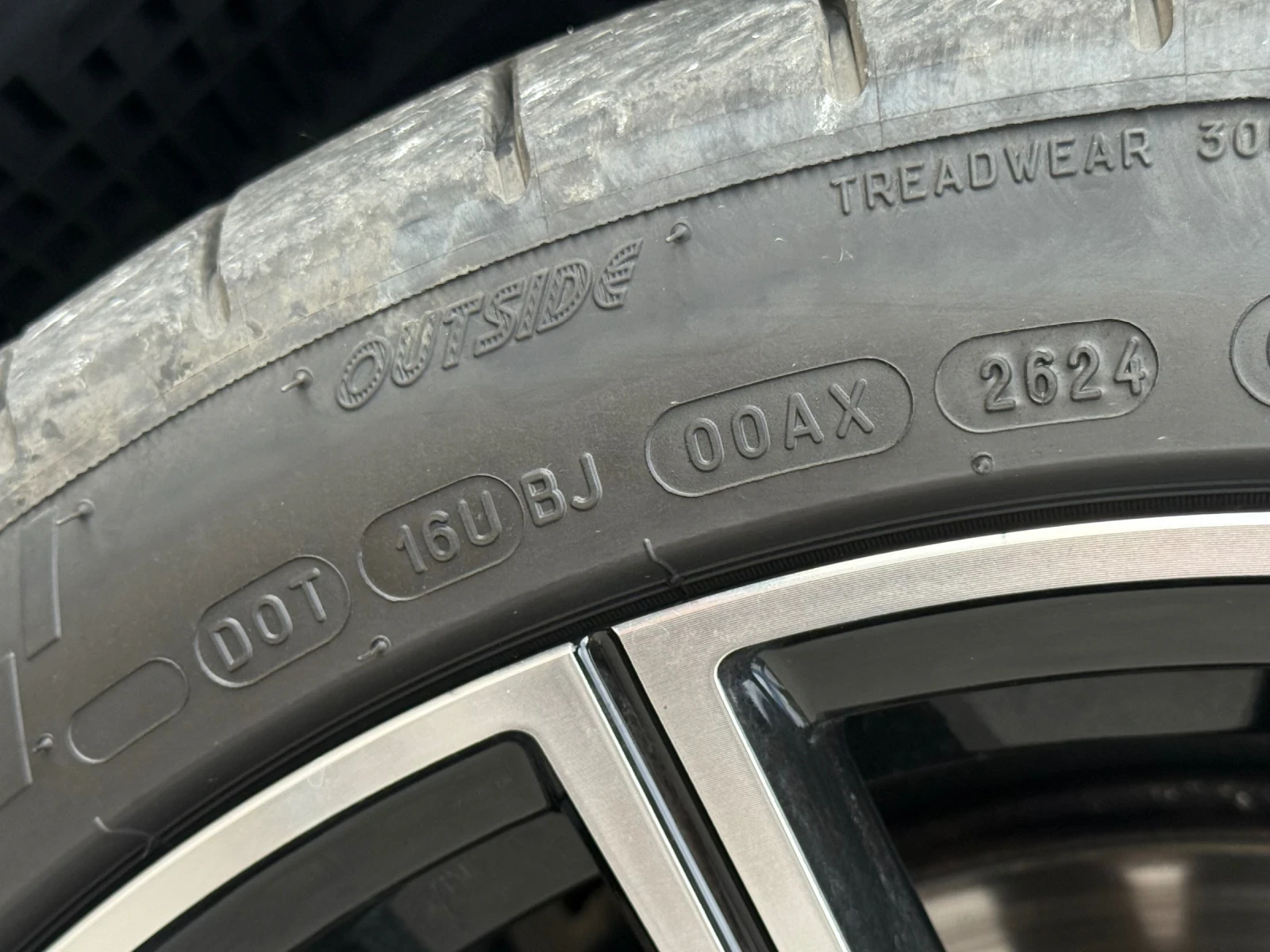 BMW 740 * INDIVIDUAL* FULL* M PACK* H&K* MASSAGE* SERVICE , снимка 11 - Автомобили и джипове - 56273415