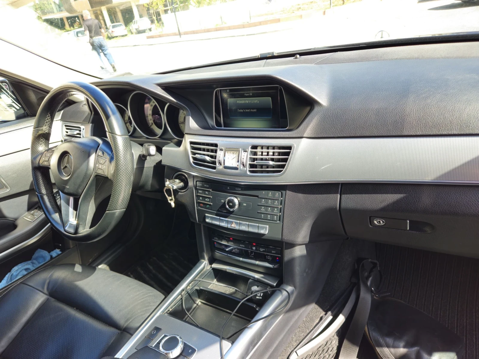Mercedes-Benz 220, снимка 6 - Автомобили и джипове - 56556772