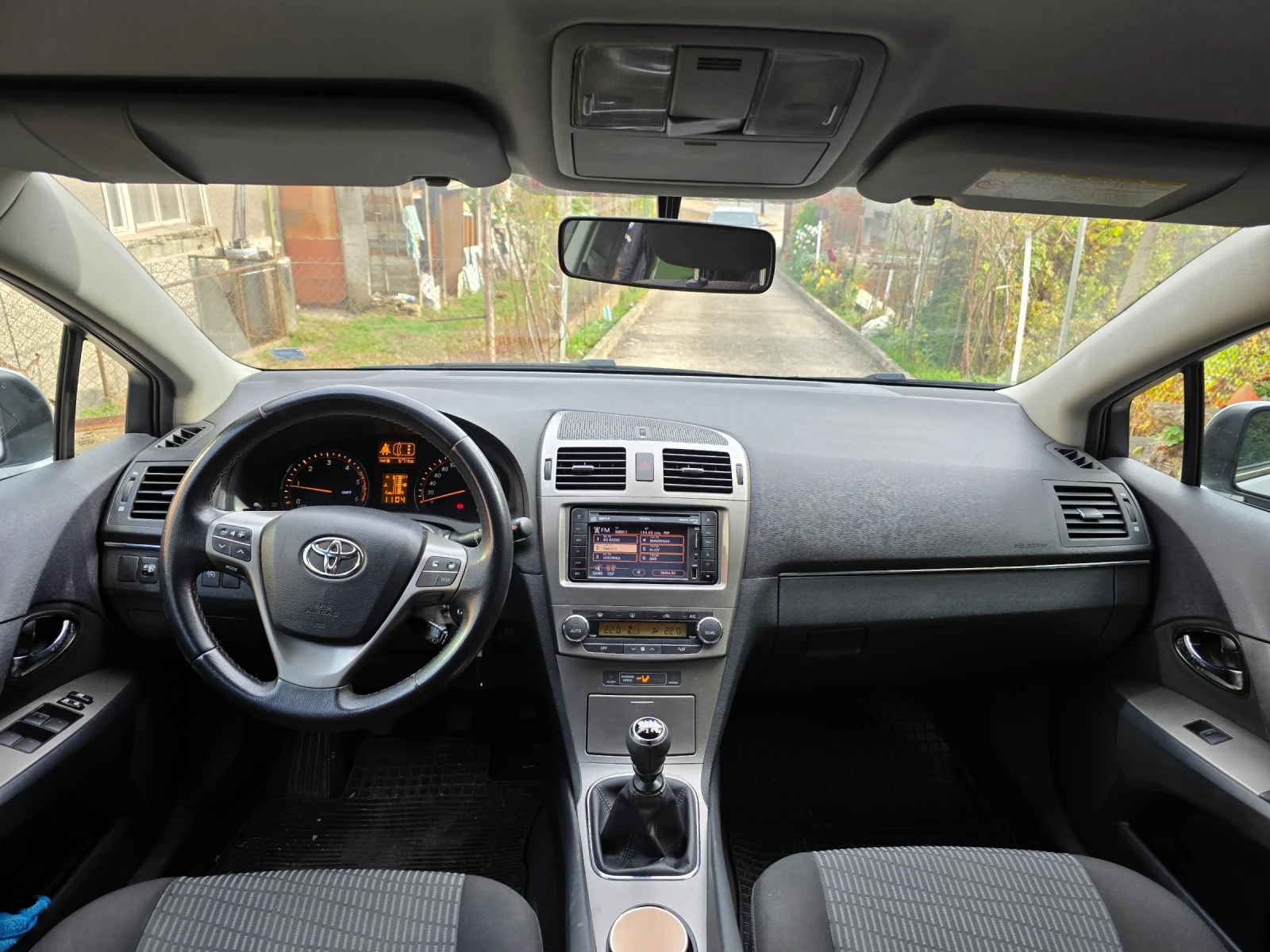 Toyota Avensis Комби, снимка 3 - Автомобили и джипове - 56677193