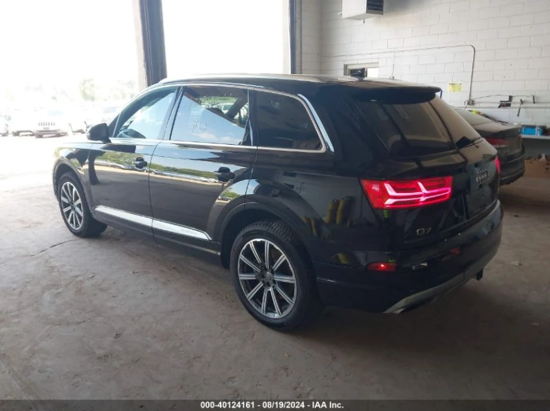 Audi Q7 3.0 PREMIUM, снимка 5 - Автомобили и джипове - 47292260