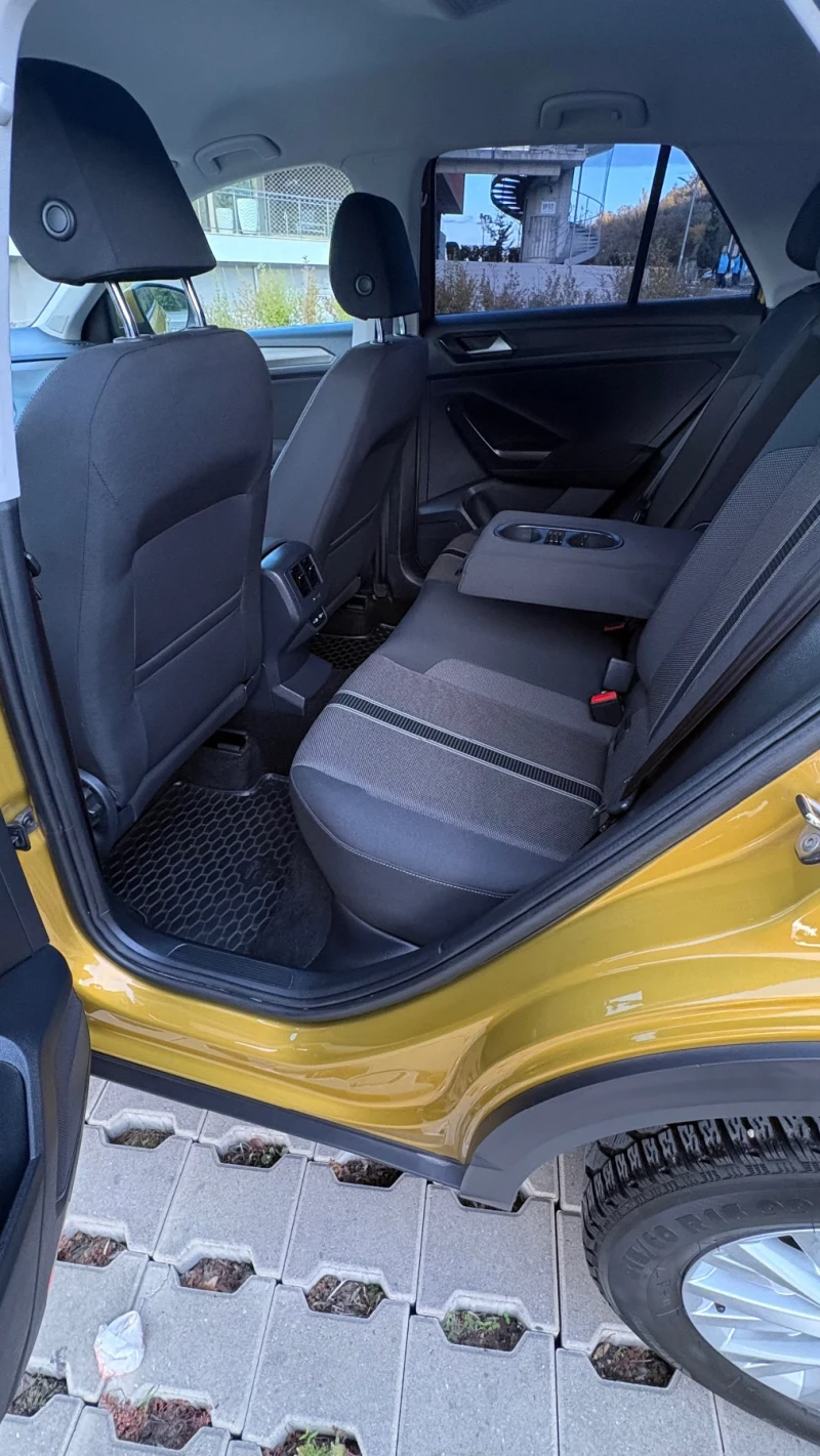 VW T-Roc Design 1, 5 TSI OPF 7/DSG, снимка 11 - Автомобили и джипове - 53402567