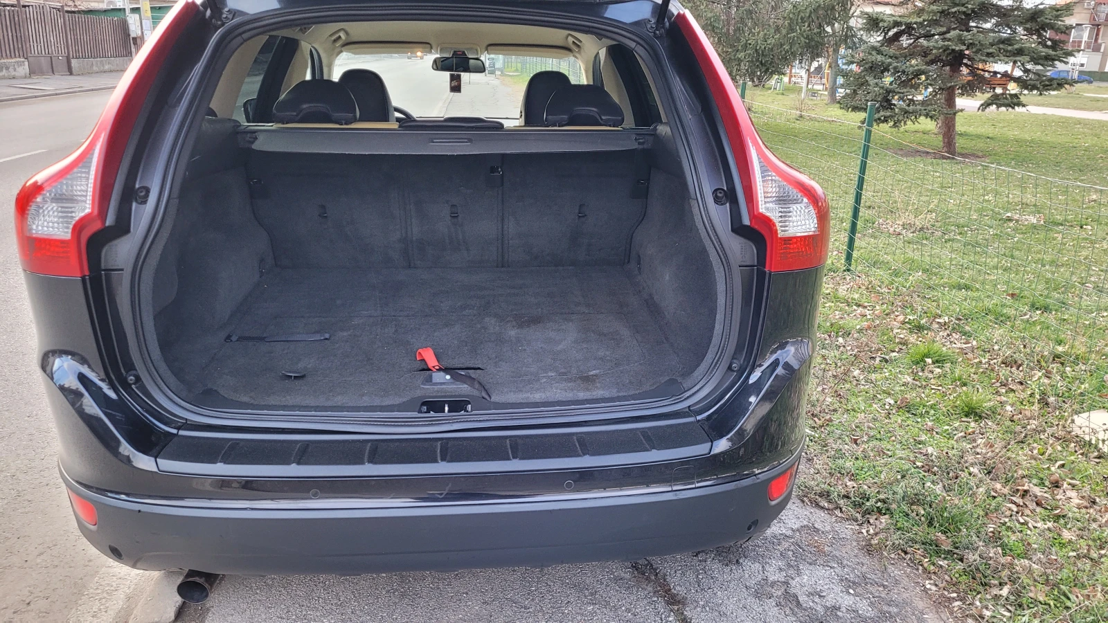 Volvo XC60 2.4d 185кс 160000км АВТОМАТ - изображение 4