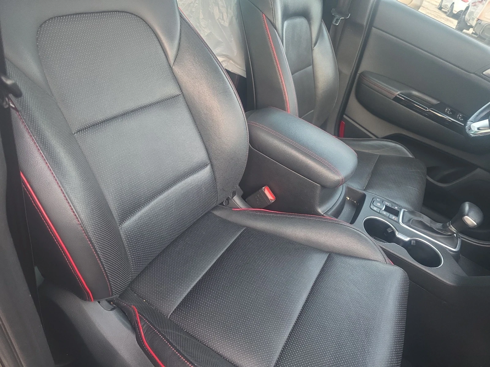 Kia Sportage 1.6GDI, 4Wd, Gt-Line, Feis, снимка 13 - Автомобили и джипове - 53629034