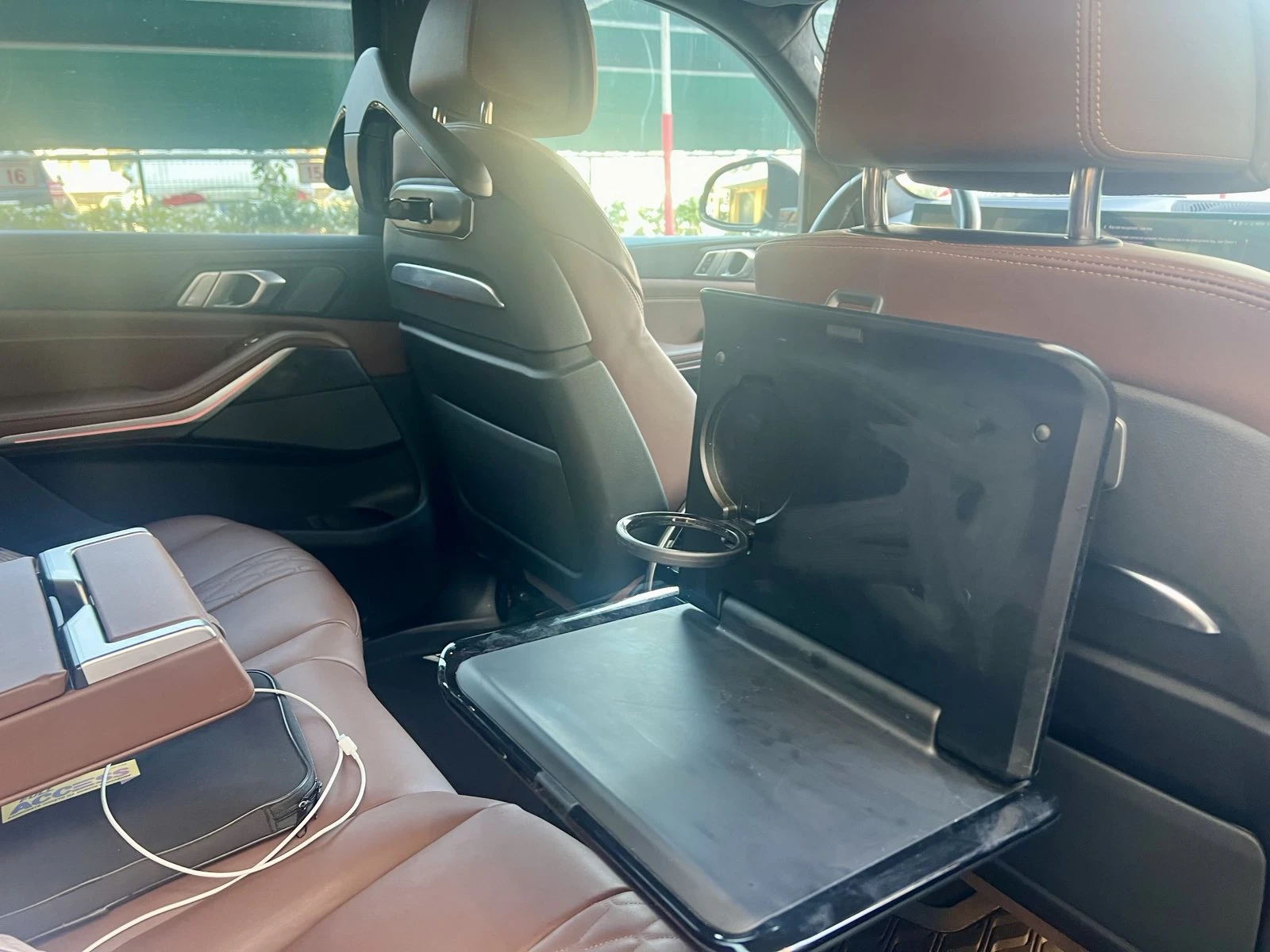 BMW X7 xDrive40i* MSPORT PRO* SKYLOUNGE* , снимка 11 - Автомобили и джипове - 54077180