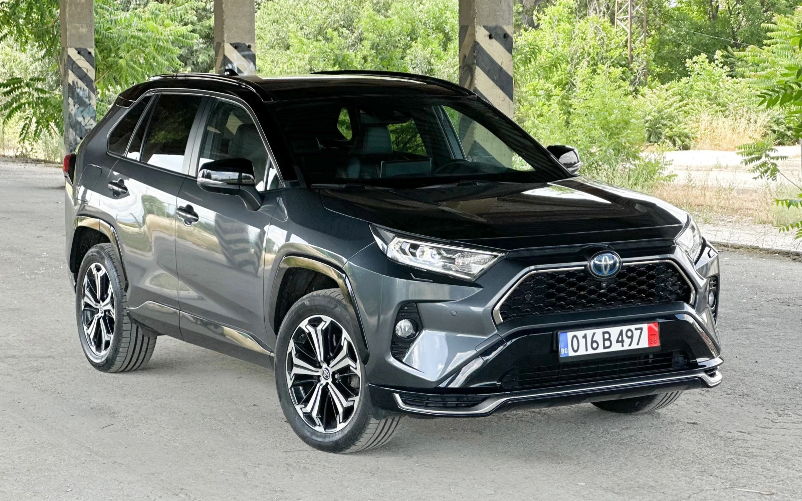 Toyota Rav4 2.5PlugIN/4x4/ГАРАНЦИЯ/ВСИЧКИ ЕКСТРИ, снимка 3 - Автомобили и джипове - 54982413