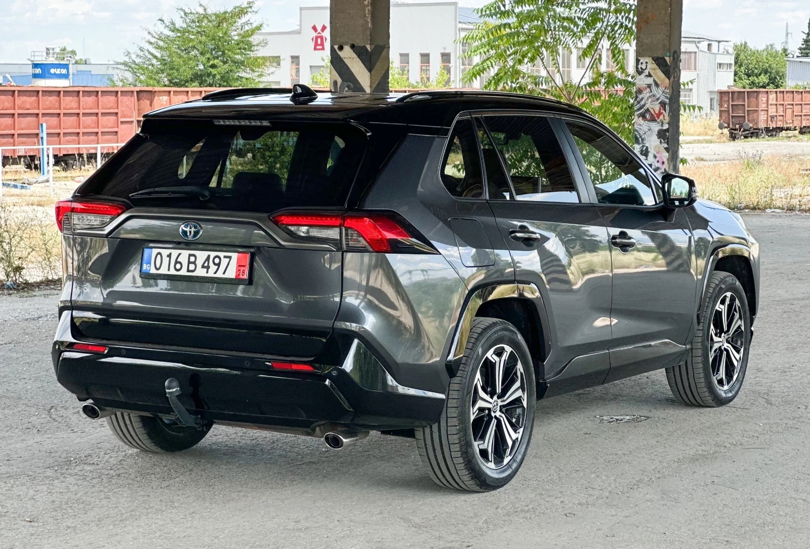 Toyota Rav4 2.5PlugIN/4x4/ГАРАНЦИЯ/ВСИЧКИ ЕКСТРИ, снимка 4 - Автомобили и джипове - 54982413