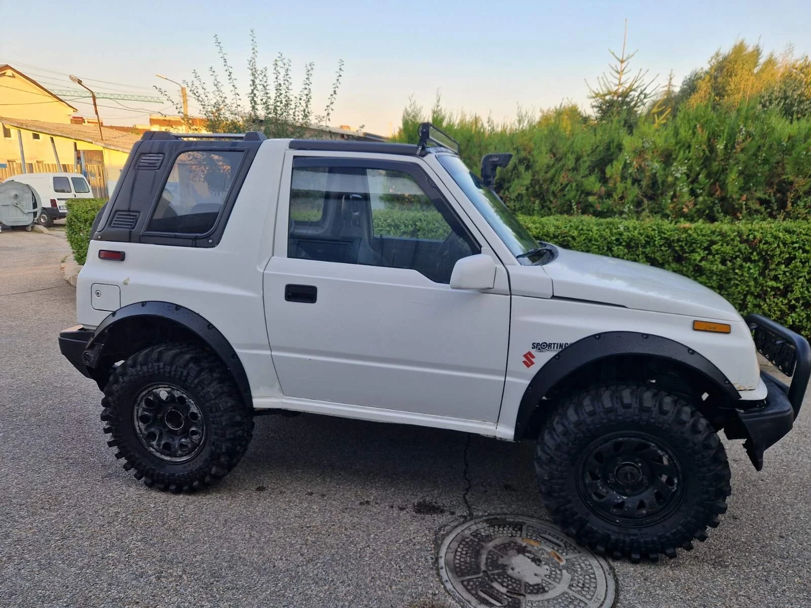 Suzuki Vitara 1.6 , снимка 4 - Автомобили и джипове - 55540653