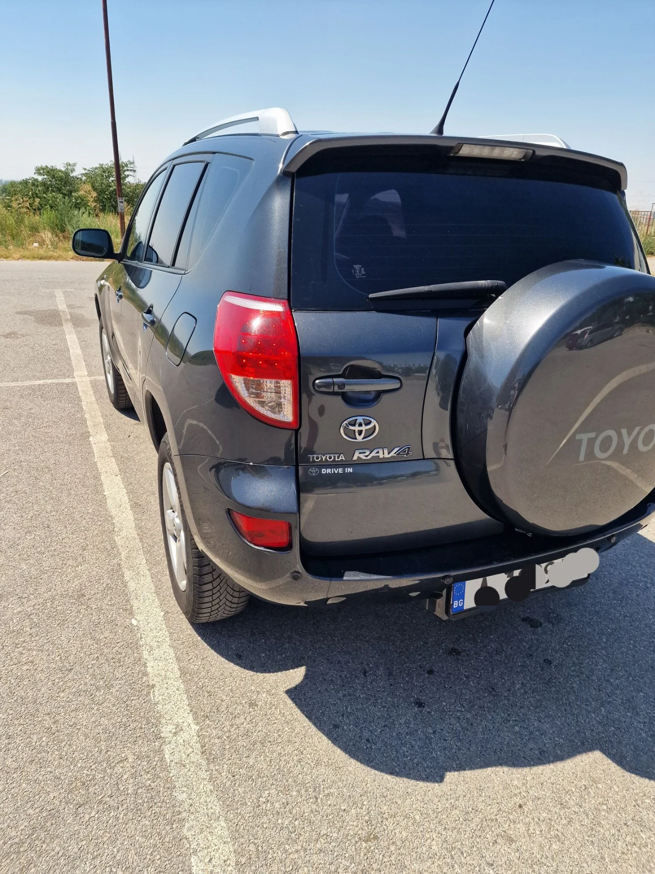Toyota Rav4 2.2 136 к.с keyless/go, снимка 3 - Автомобили и джипове - 55706004