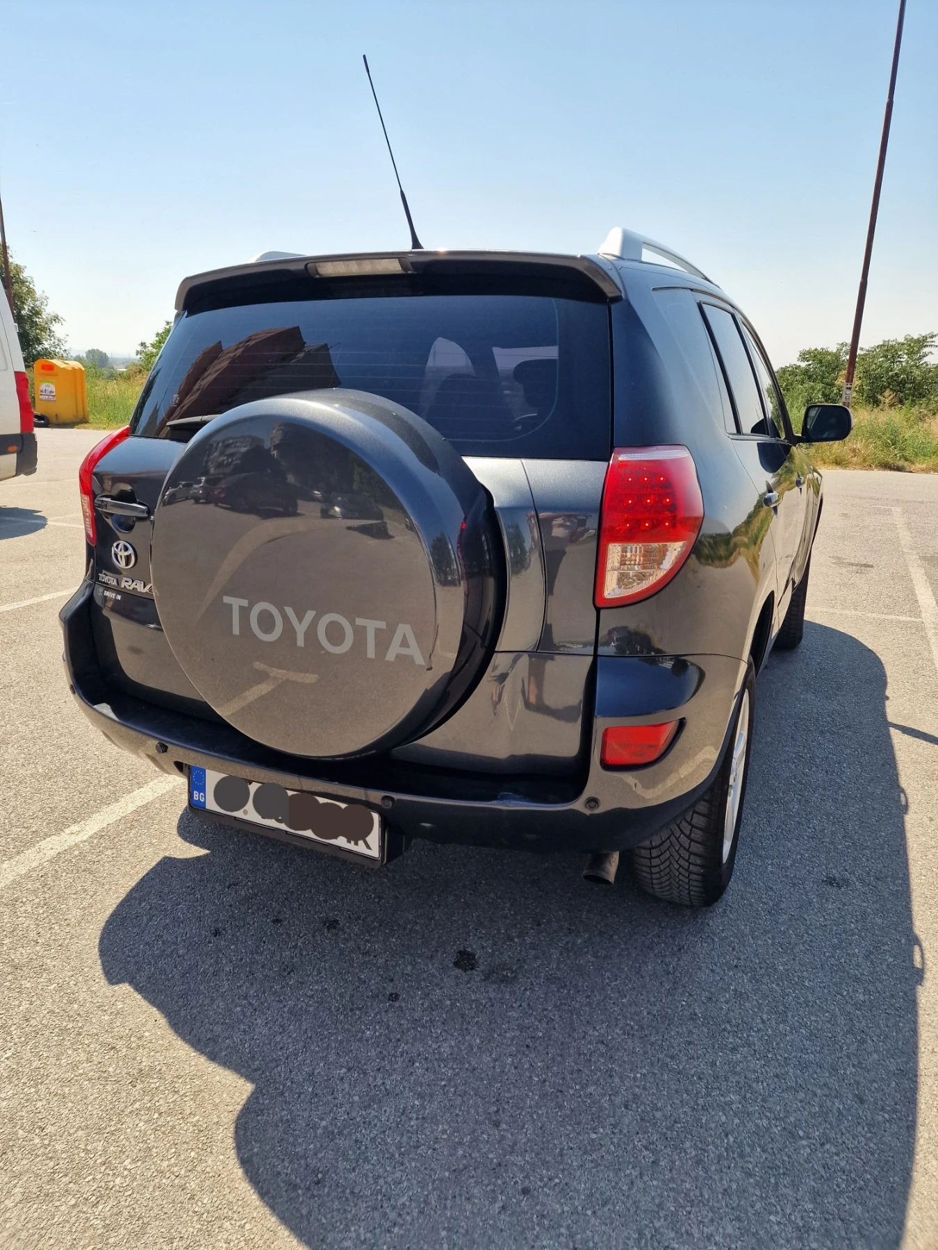 Toyota Rav4 2.2 136 к.с keyless/go, снимка 4 - Автомобили и джипове - 55706004
