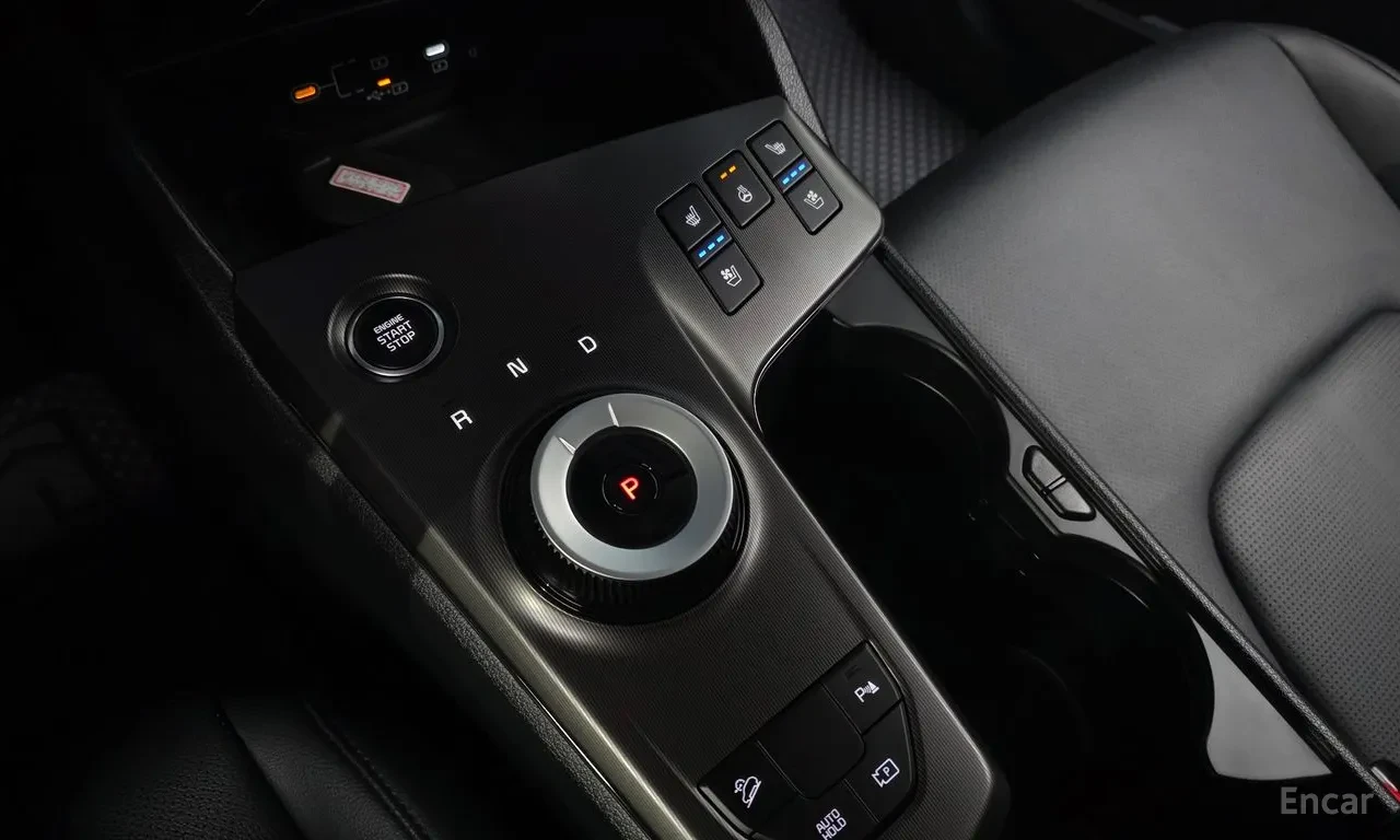 Kia Sportage NOBLESSE FULL | ГАЗ| 360| DISTO| ОБУХ| MONITOR PKG, снимка 17 - Автомобили и джипове - 55829186