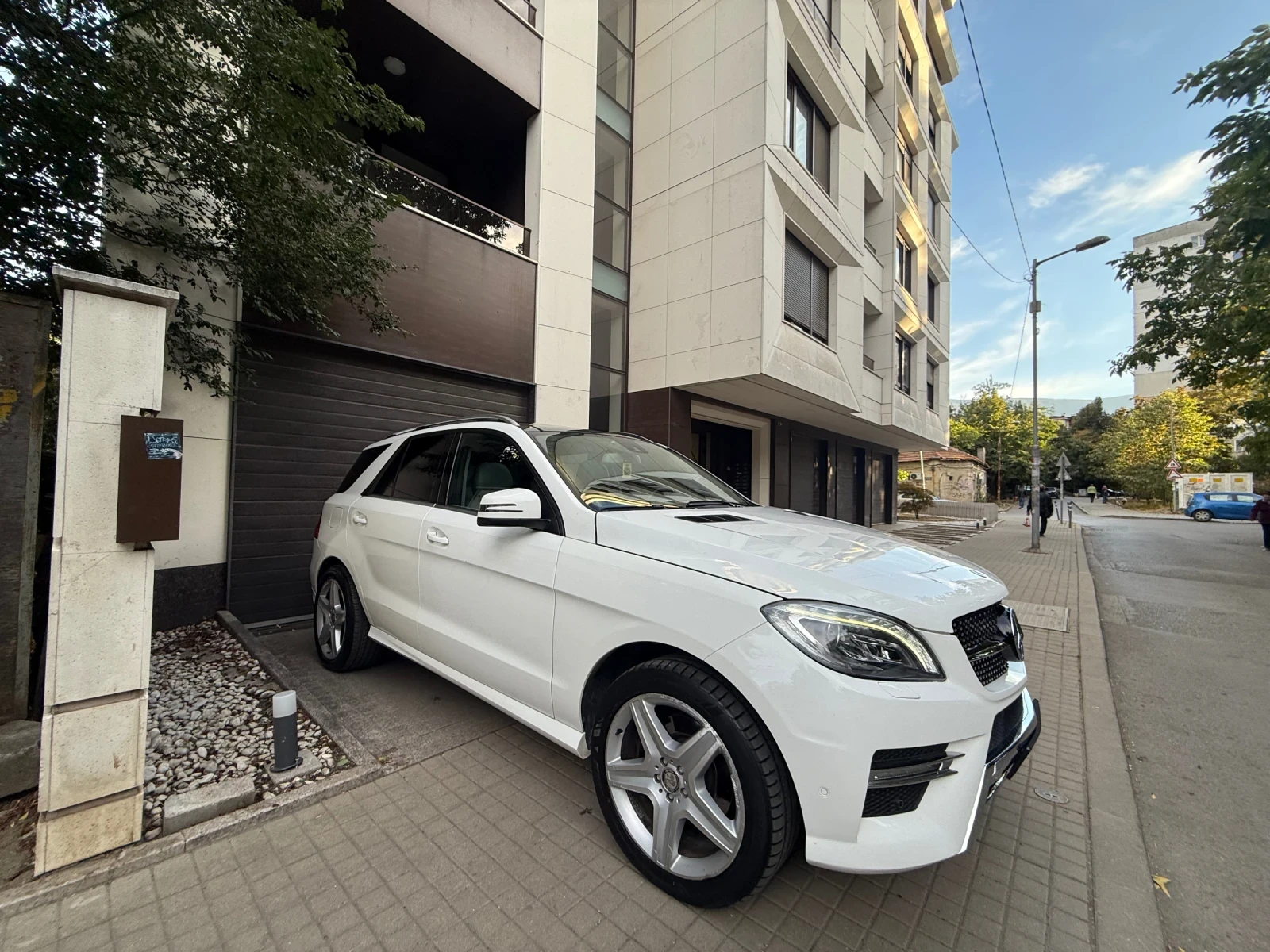 Mercedes-Benz ML 350 GLE-AMG/Панорама/Full/Exlussive, снимка 5 - Автомобили и джипове - 56316808