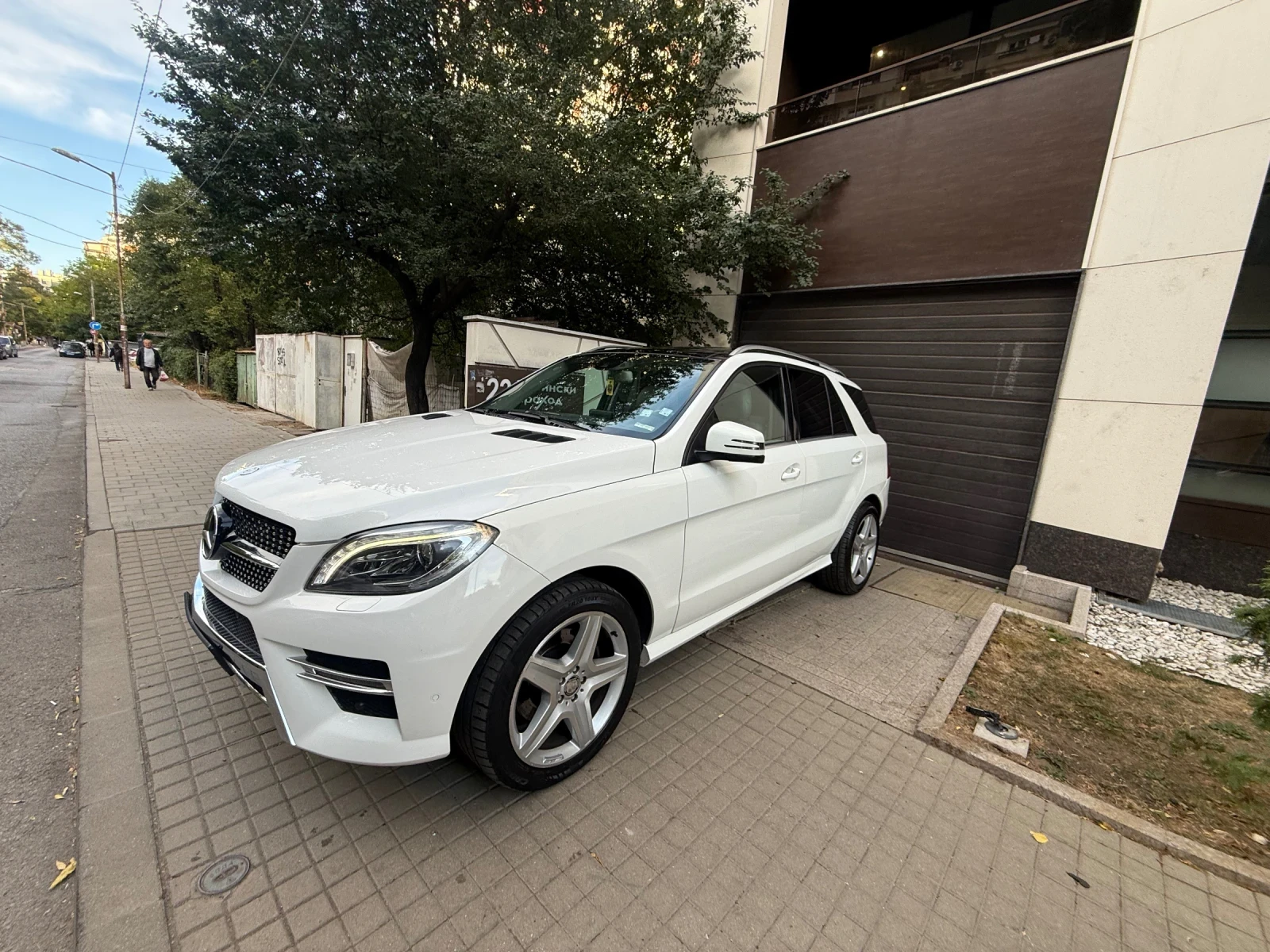 Mercedes-Benz ML 350 GLE-AMG/Панорама/Full/Exlussive, снимка 7 - Автомобили и джипове - 56316808