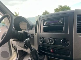 VW Crafter 2.5TDI, 4, 30м163 кс , Дв гума , падащ борд , Клим, снимка 11