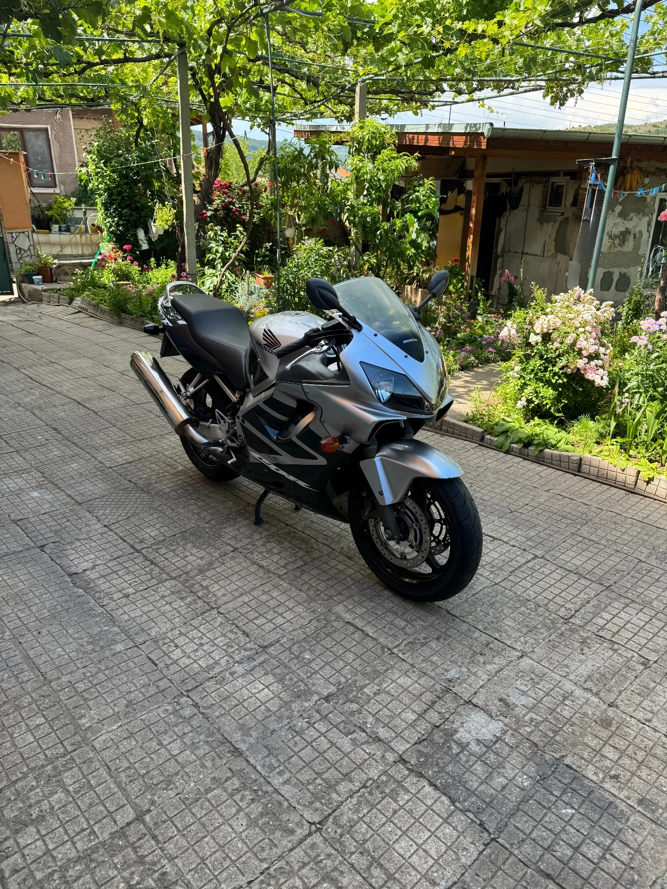Honda Cbr F4 I, снимка 2 - Мотоциклети и мототехника - 54856600
