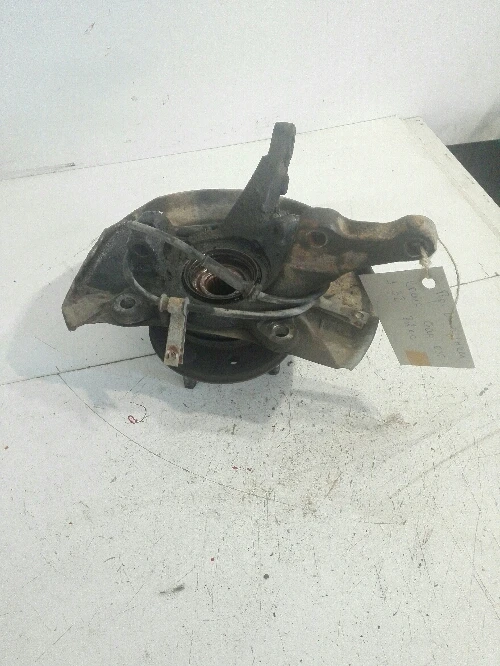 Шенкел преден ляв Мицубиши Спейс Стар 1.3б