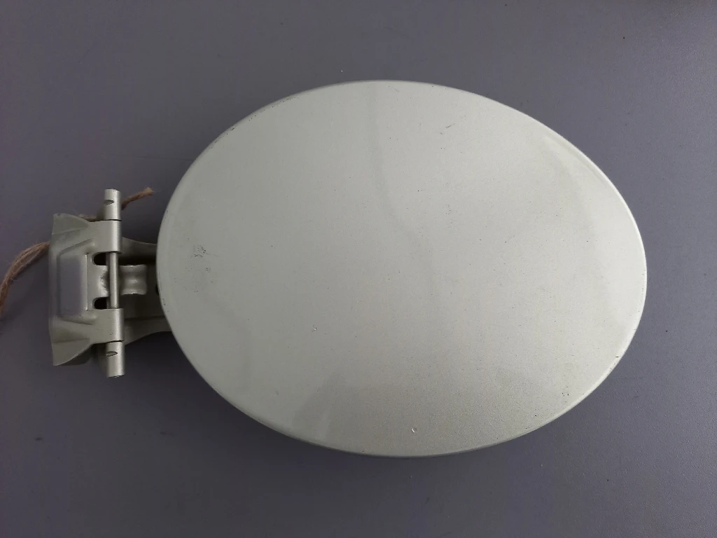 Капачка резервоар външна Мазда 5 2.0д 