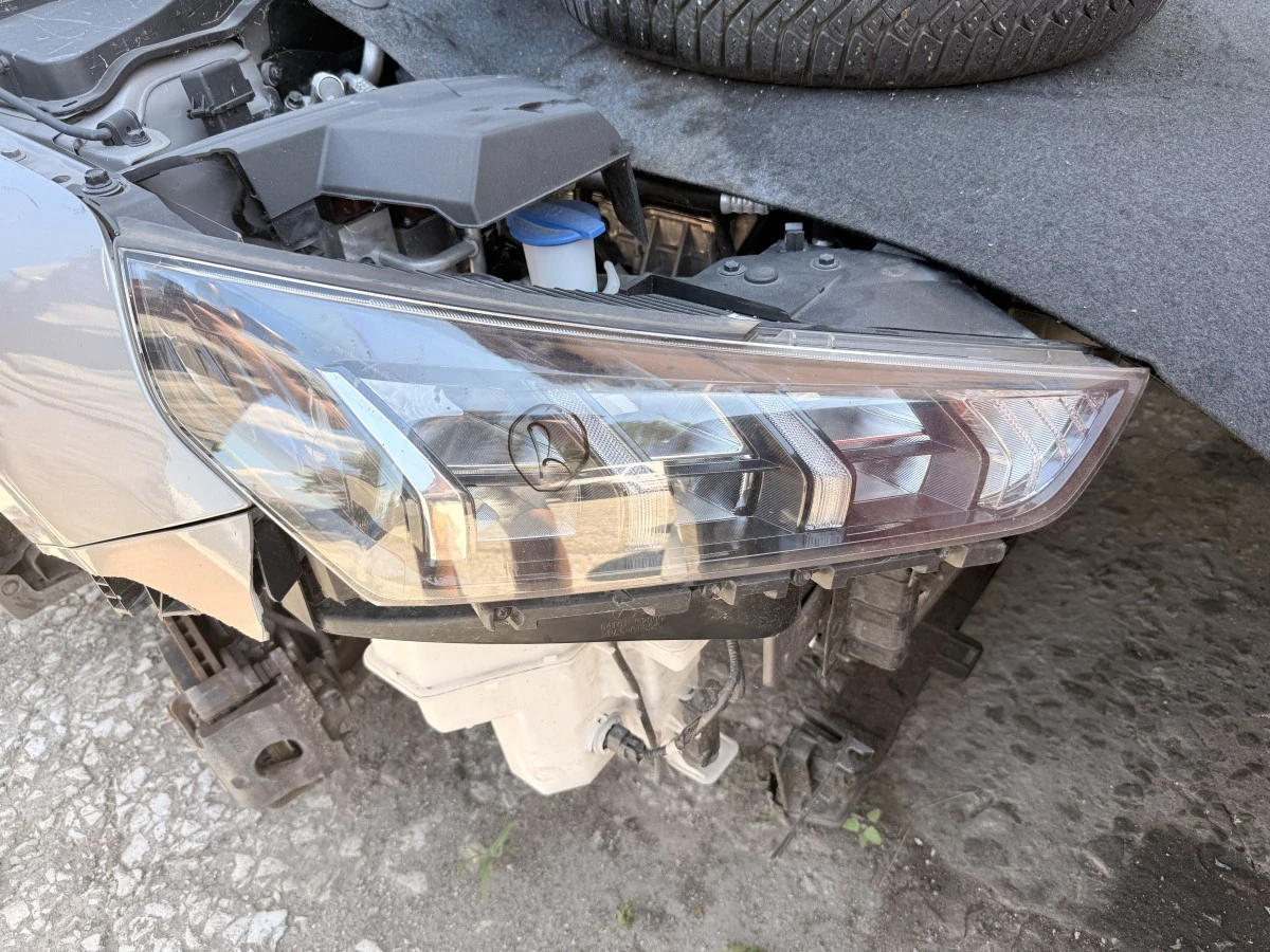 Десен фар Hyundai Ioniq 2021 Electric Xenon 92102-G2200 ном 204