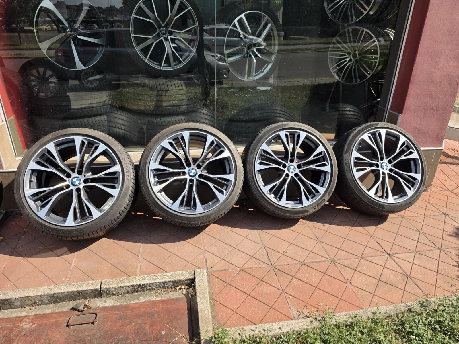 Гуми с джанти Pirelli 285/35R21
