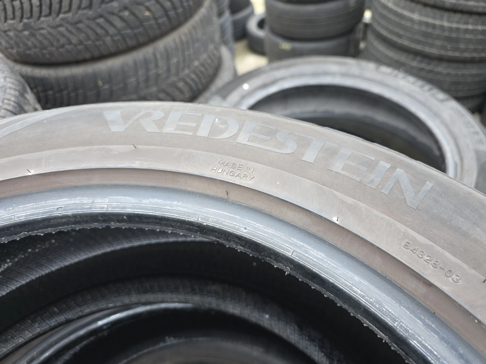 Гуми Всесезонни 235/50R19, снимка 6 - Гуми и джанти - 56725173