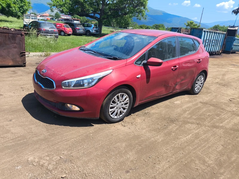Kia Ceed 1.6crdi, снимка 5 - Автомобили и джипове - 46350145