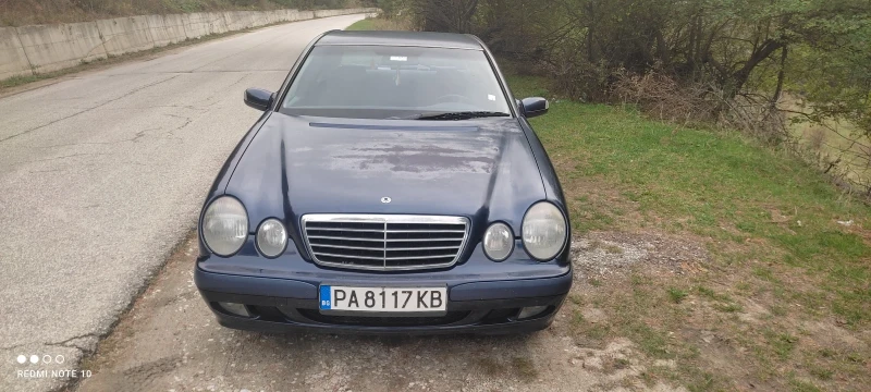 Mercedes-Benz E 240, снимка 1 - Автомобили и джипове - 47294563