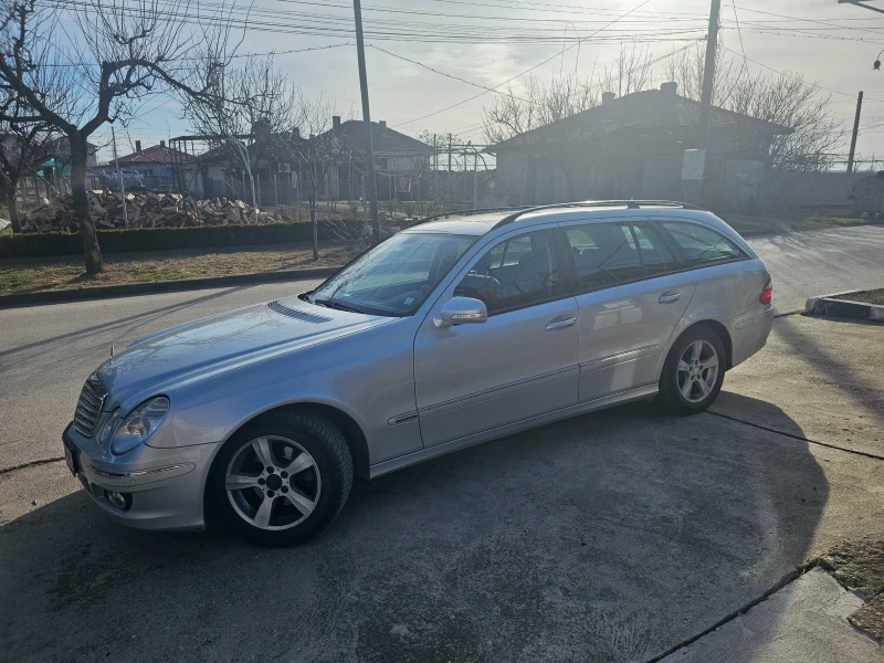 Mercedes-Benz E 220, снимка 7 - Автомобили и джипове - 47957454