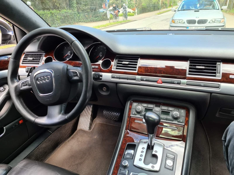 Audi A8, снимка 10 - Автомобили и джипове - 48706111