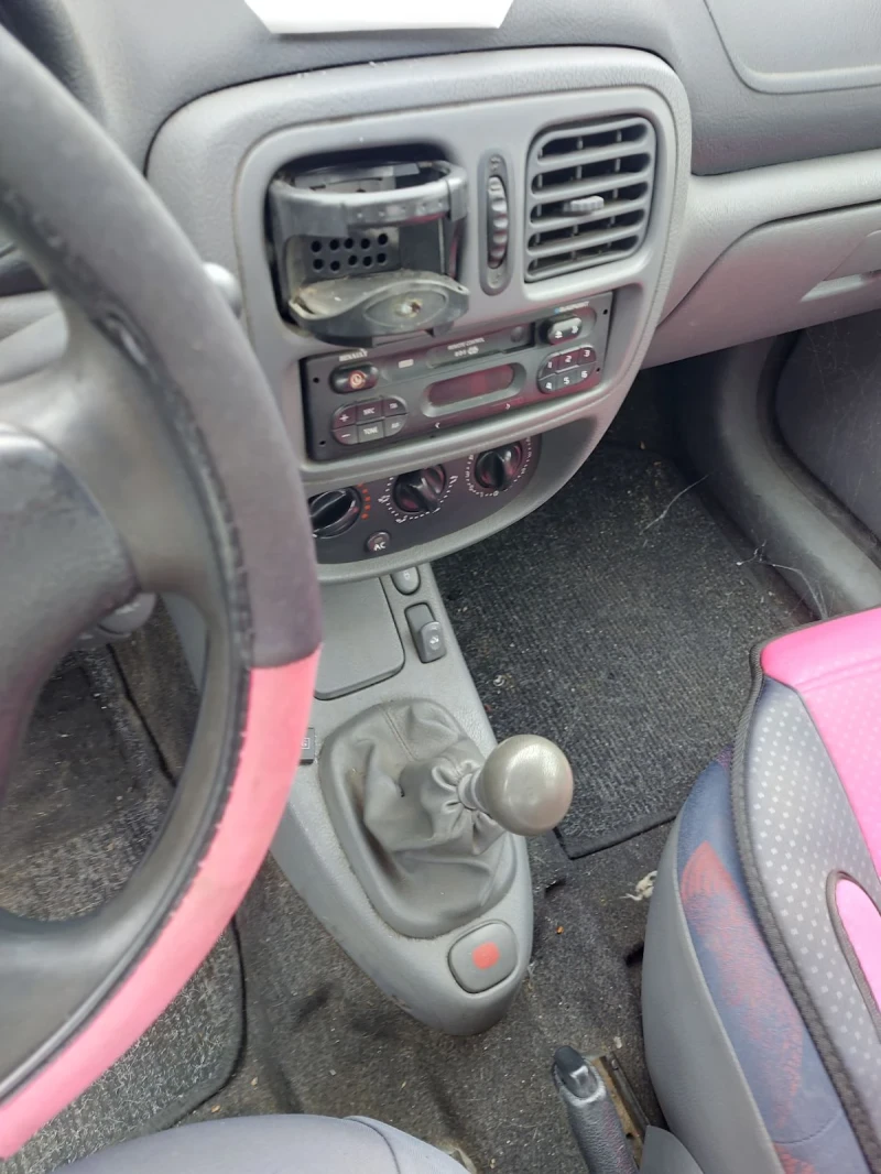 Renault Clio 1.4газ бензин , снимка 5 - Автомобили и джипове - 52078997