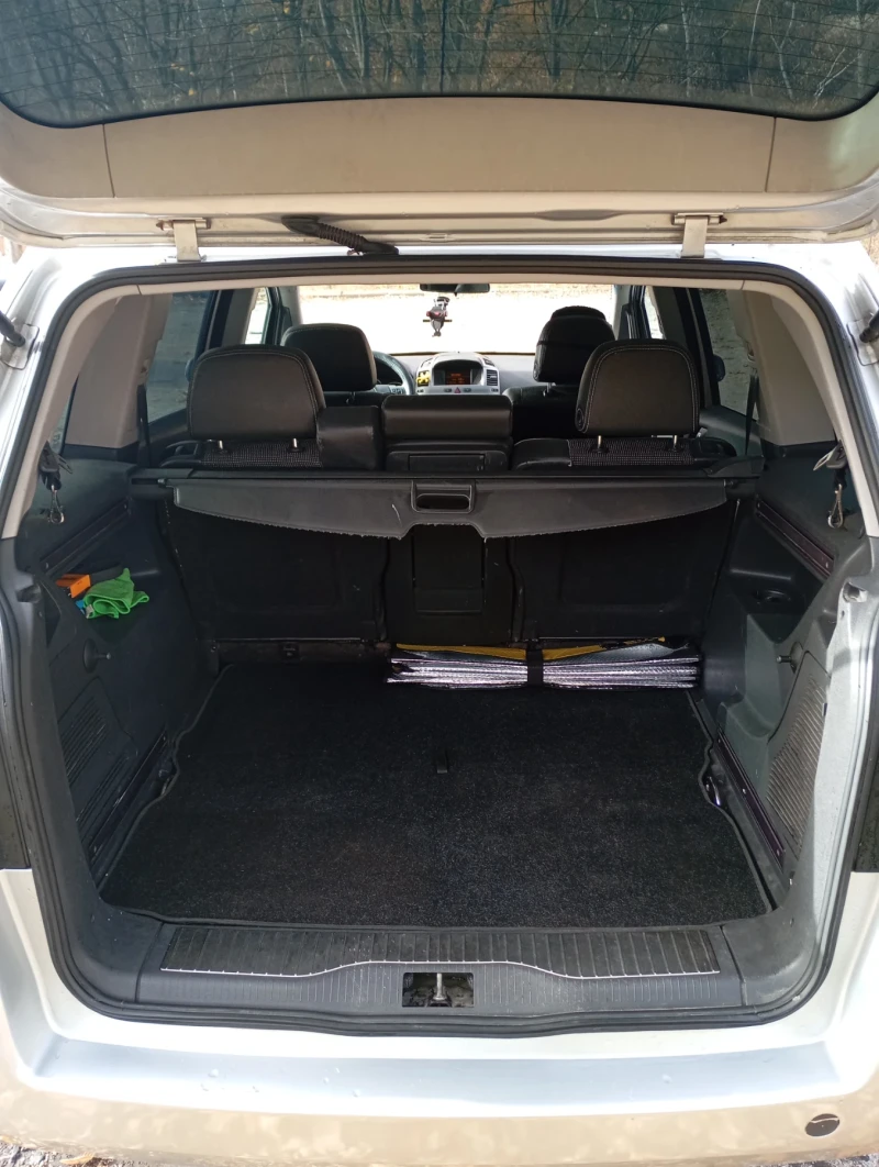 Opel Zafira 1.9cdti 150hp, снимка 3 - Автомобили и джипове - 52449158