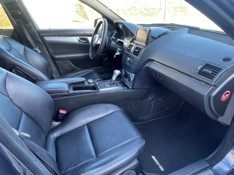 Mercedes-Benz C 300 Avantgarde AMG Optic, снимка 13 - Автомобили и джипове - 53150232