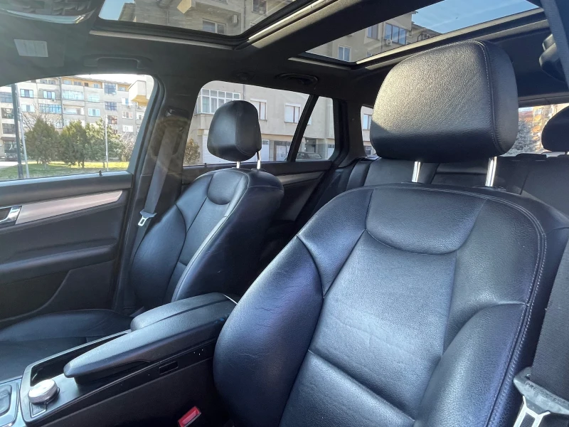 Mercedes-Benz C 300 Avantgarde AMG Optic, снимка 14 - Автомобили и джипове - 53150232
