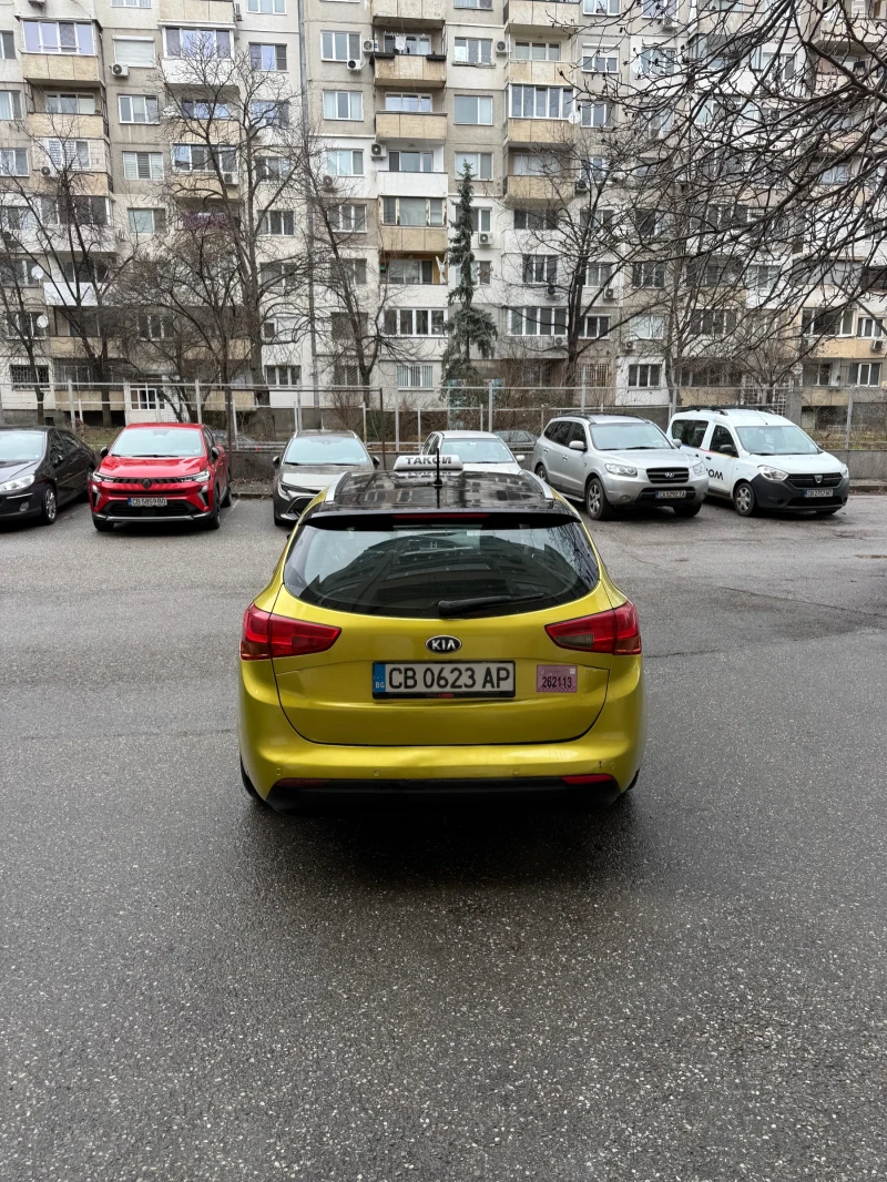 Kia Ceed 1.4 Газ/Бензин, снимка 4 - Автомобили и джипове - 53303565