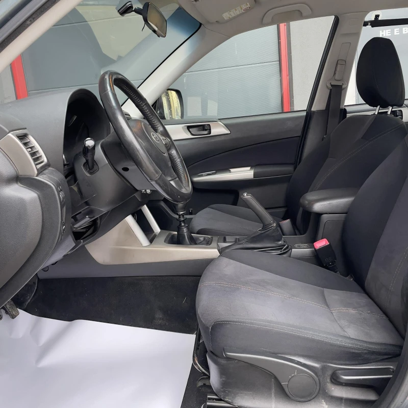 Subaru Forester 2.0, снимка 10 - Автомобили и джипове - 53559579