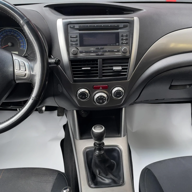 Subaru Forester 2.0, снимка 14 - Автомобили и джипове - 53559579