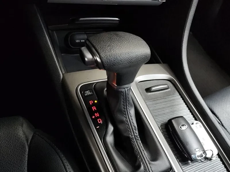 Kia K5 2Nd Generation 2.0 Luxury, снимка 9 - Автомобили и джипове - 55060435