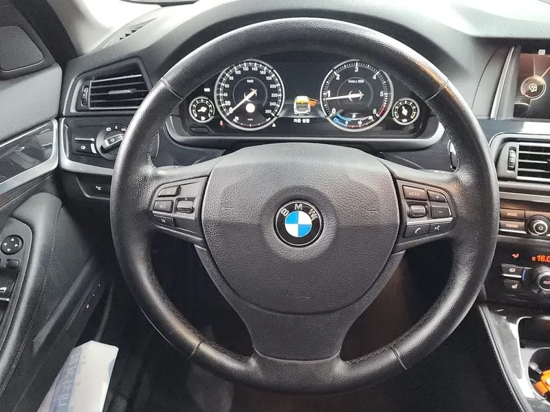 BMW 520 d xDrive, снимка 13 - Автомобили и джипове - 55146018