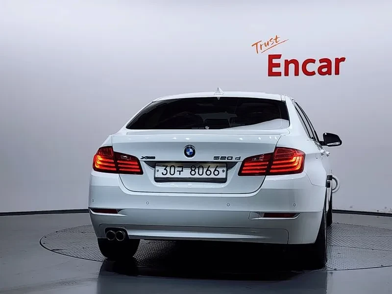 BMW 520 d xDrive, снимка 4 - Автомобили и джипове - 55146018