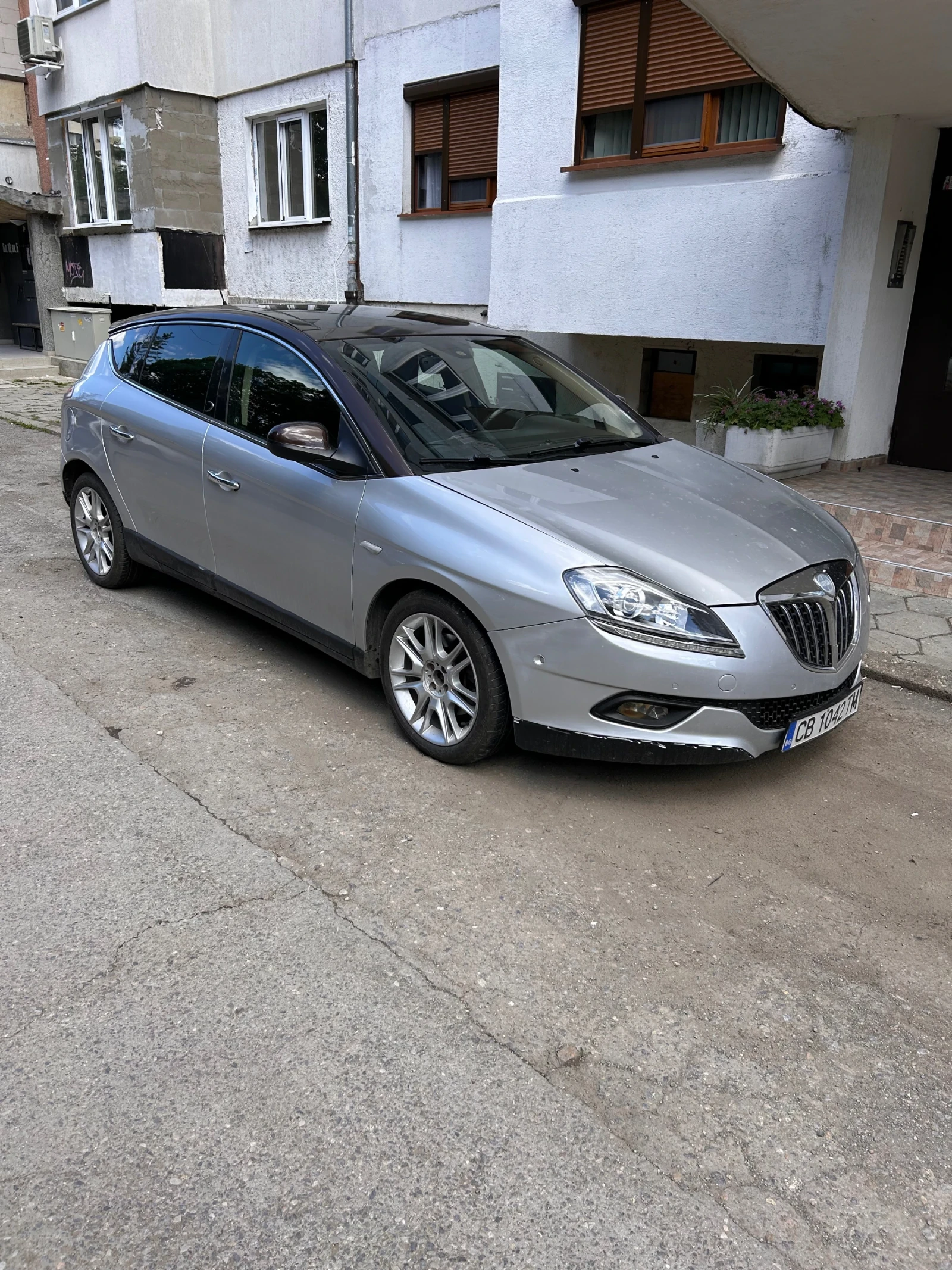 Lancia Delta 2.0 multijet - изображение 8