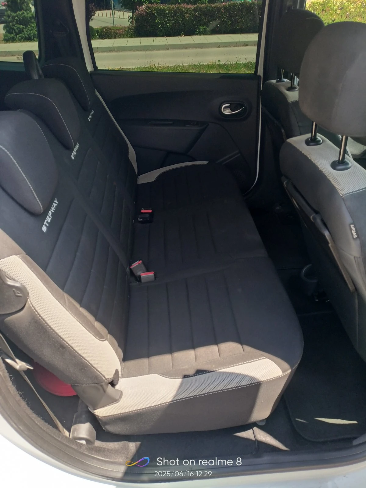 Dacia Lodgy 1.5 DCi 6+ 1м Stepway - изображение 8