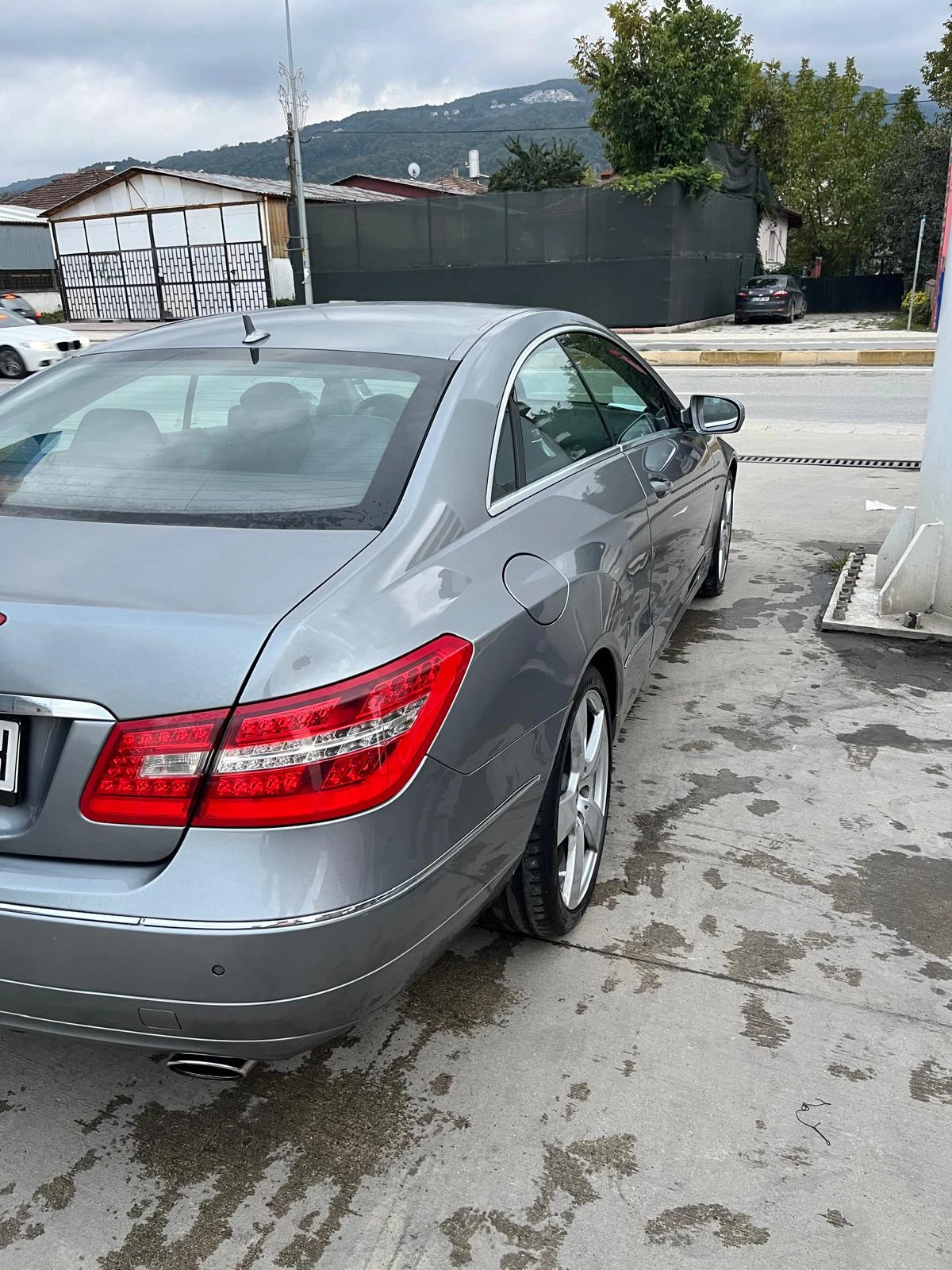 Mercedes-Benz E 350  - изображение 4