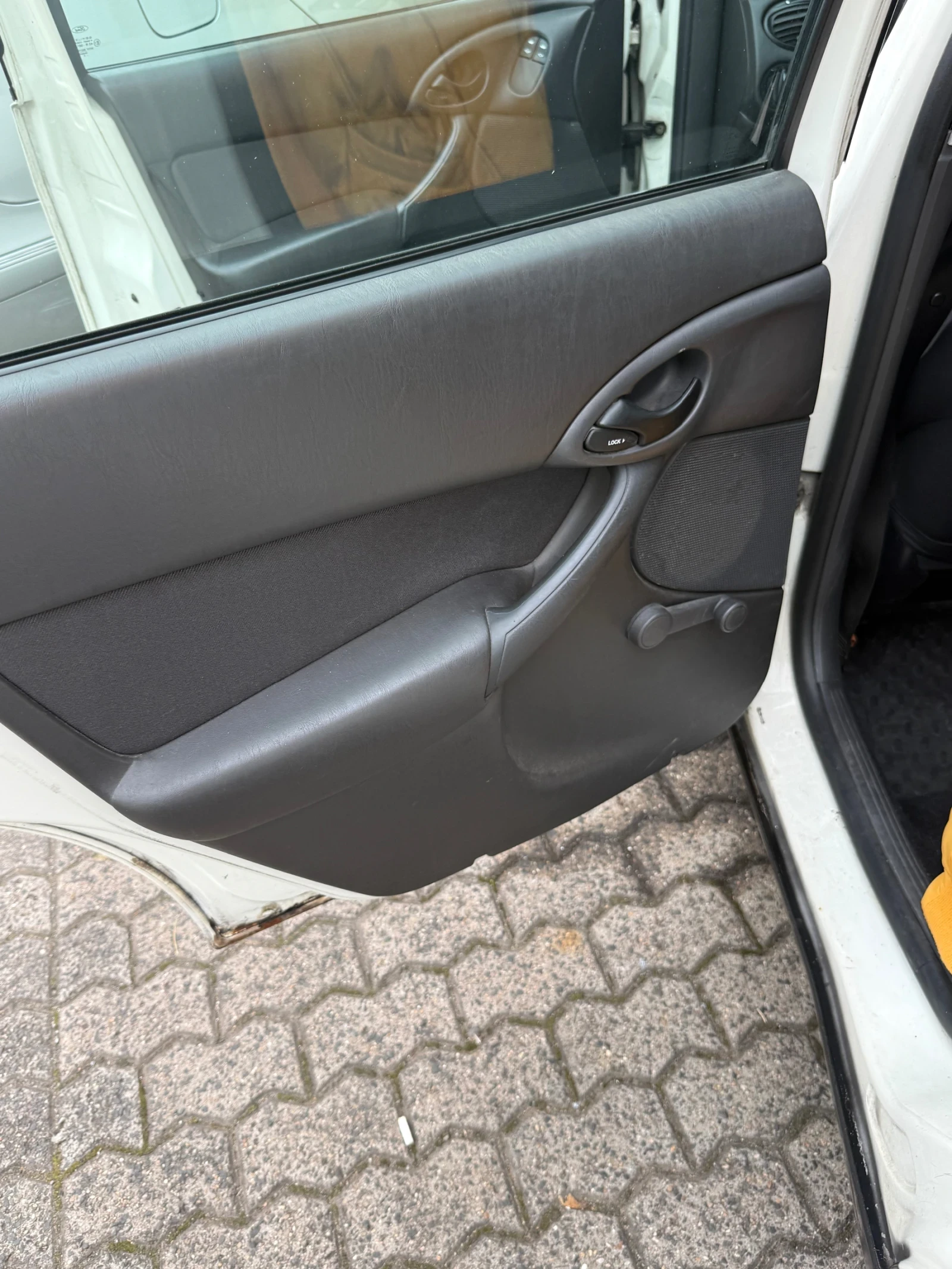 Ford Focus 1.8 tddi - изображение 9