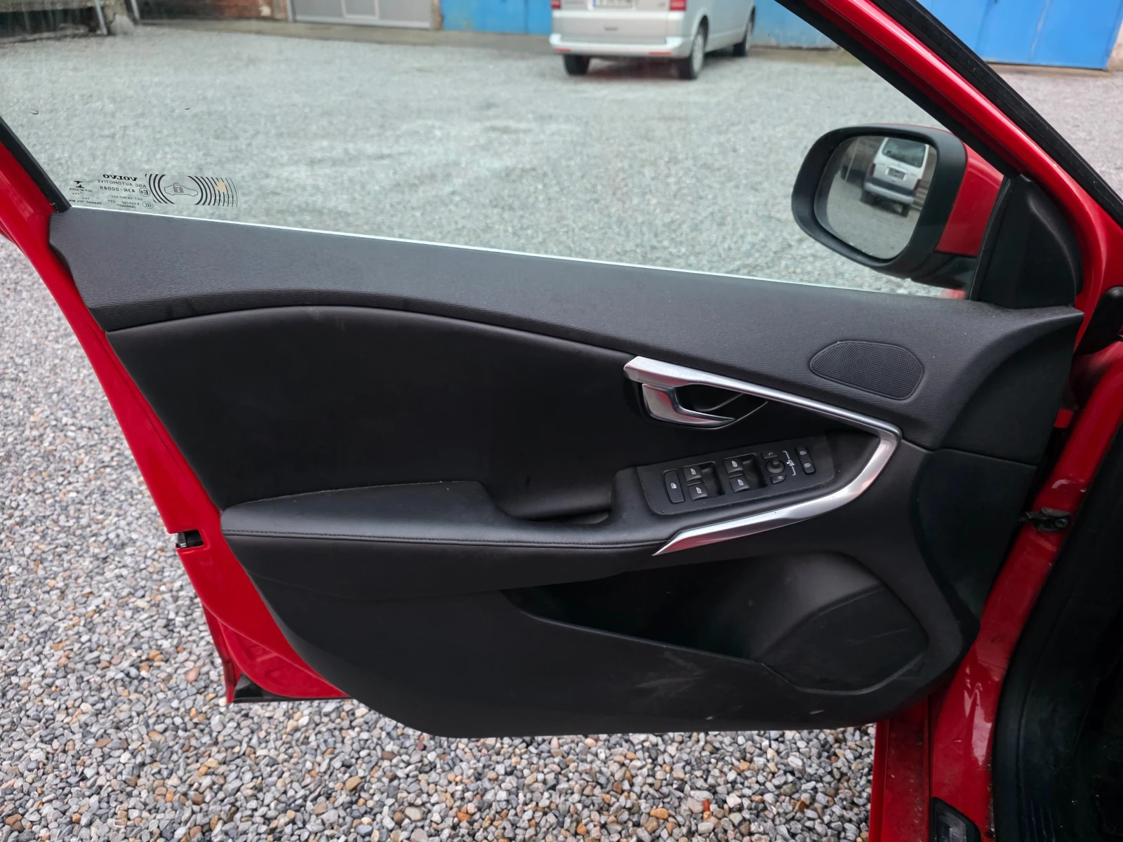 Volvo V40 2.0 D FULL  - изображение 8