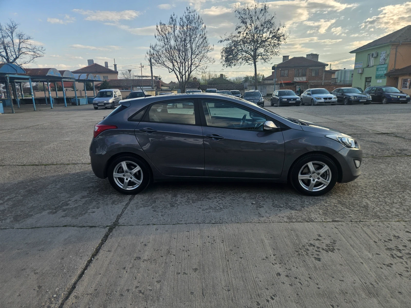 Hyundai I30 94000/km, снимка 8 - Автомобили и джипове - 54100999