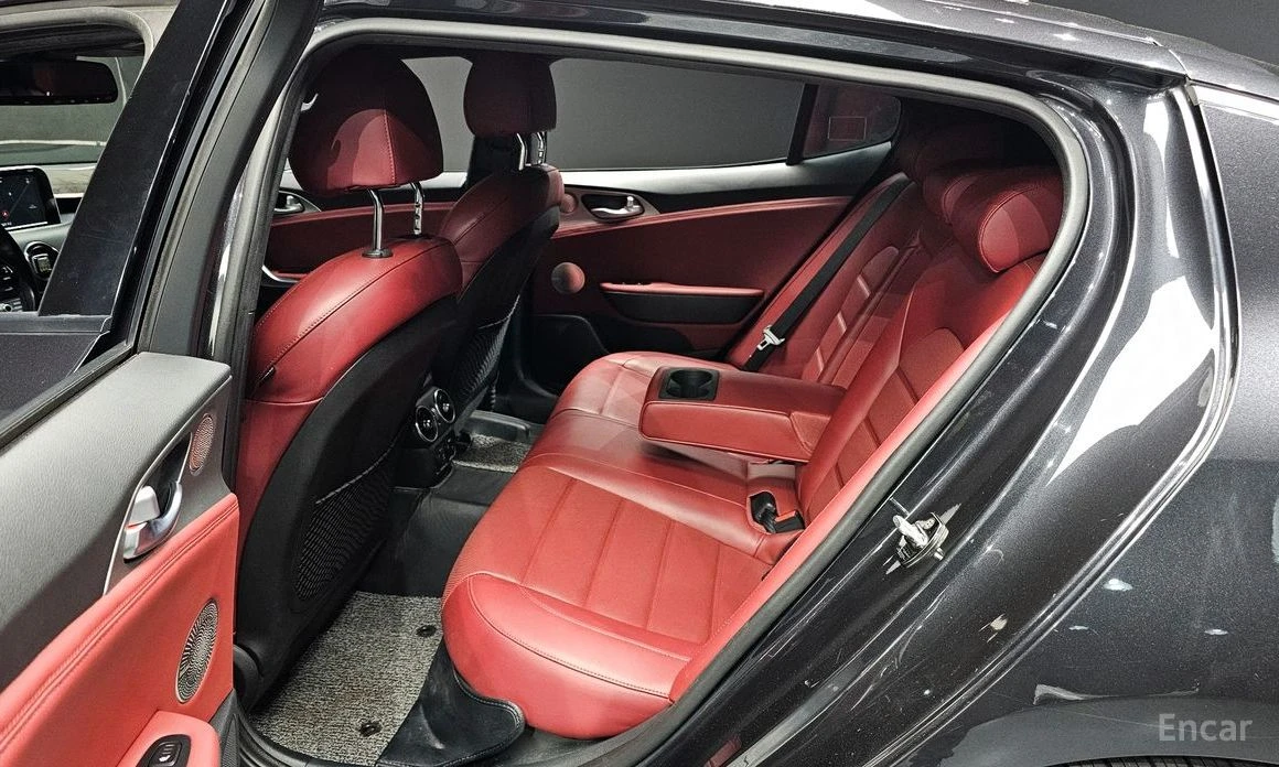 Kia Stinger 3.3* AWD* GT* �������* ���������* ������* �����*  | Mobile.bg � ����������� 15