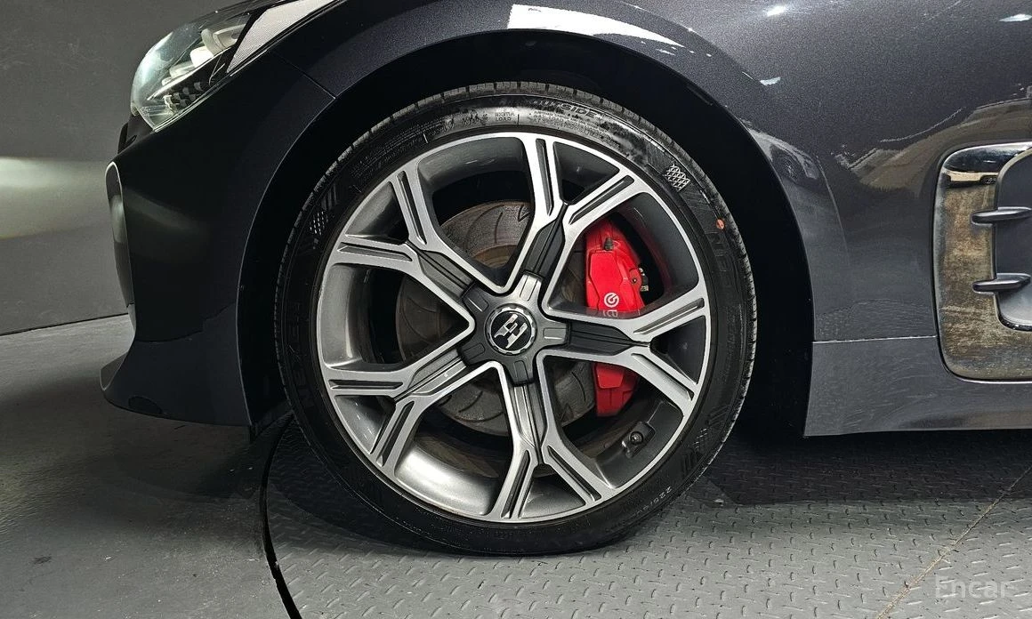 Kia Stinger 3.3* AWD* GT* �������* ���������* ������* �����*  | Mobile.bg � ����������� 5