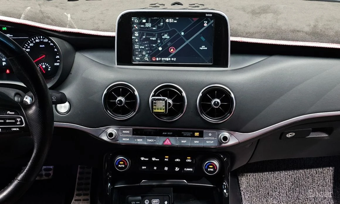 Kia Stinger 3.3* AWD* GT* �������* ���������* ������* �����*  | Mobile.bg � ����������� 10