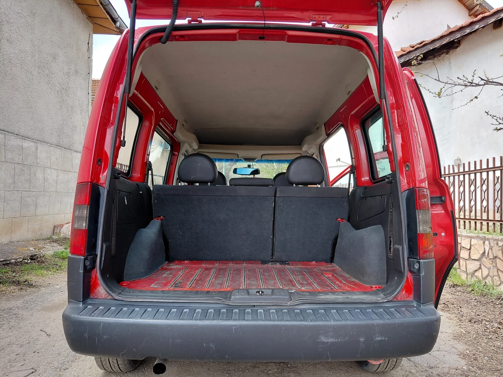 Opel Combo 1.3CDTI, снимка 6 - Автомобили и джипове - 54321426